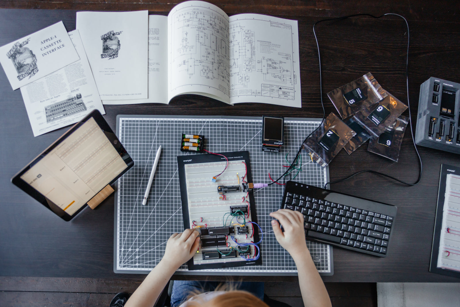 8-Bit Computer Kit: Why You Should Assemble One – SmartyKit computer kit